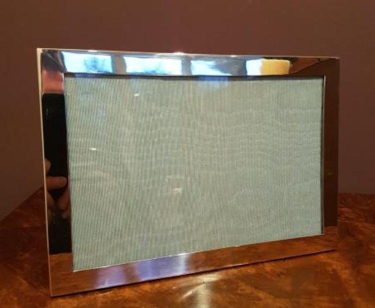Quality George V Period Silver Photo Frame  - Image 2