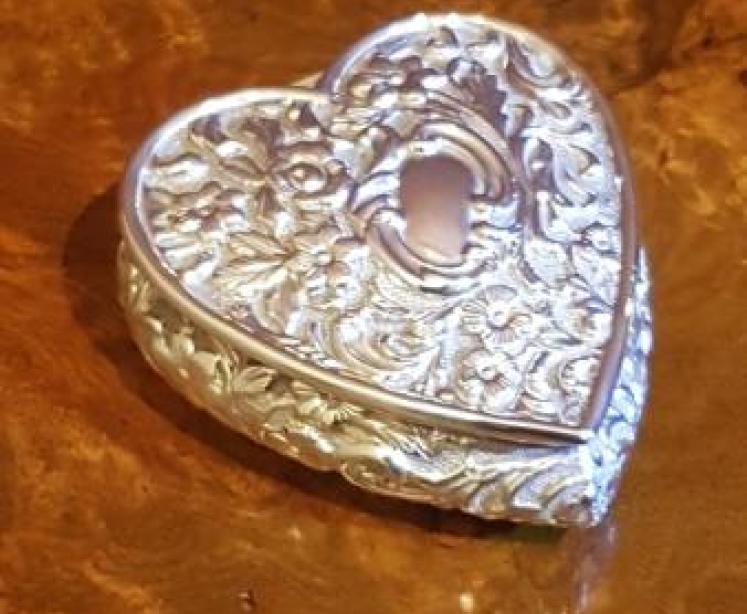 Victorian Embossed Silver Hinged Top Heart Shaped Box - Image 1
