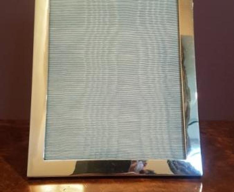 Superior Quality George IV Silver Photo Frame - Image 1