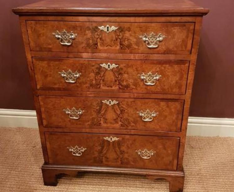 Superb Small Victorian Burr Walnut Chest of Drawers - Image 5
