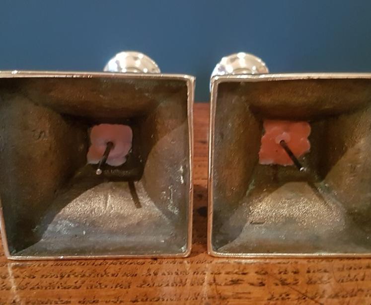 Pair of Fine George III Seamed Brass Candlesticks - Image 3