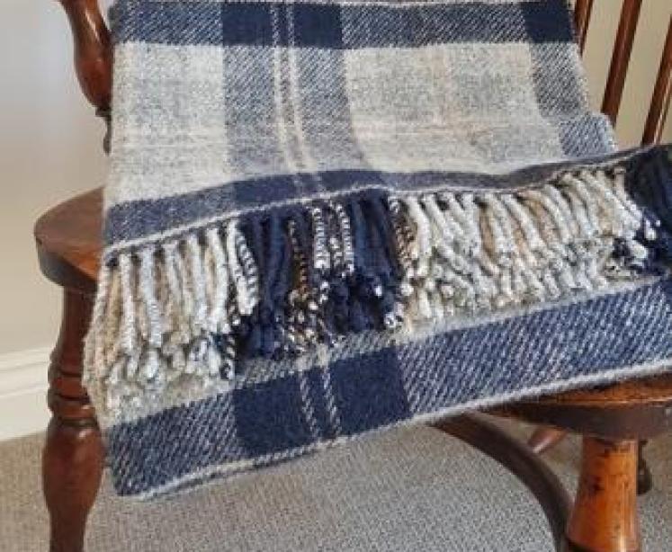 Tweedmill Tartan Navy Bannockbane Throw  - Image 1