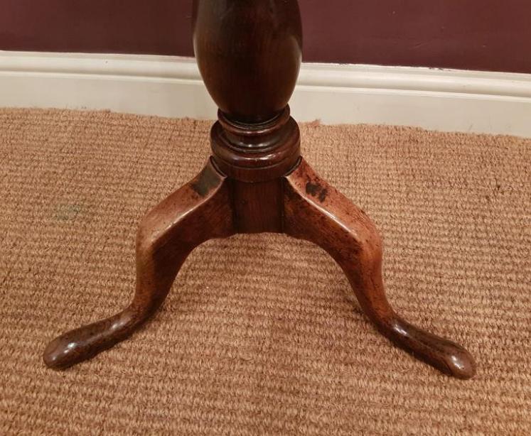 George II Oak Tripod Table  - Image 3