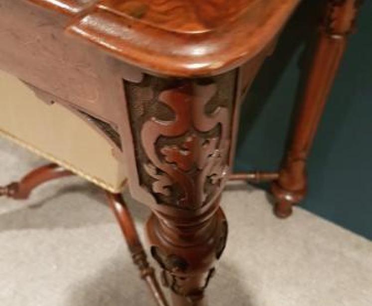 Fine Quality Mid Victorian Burr Walnut Work Table - Image 3