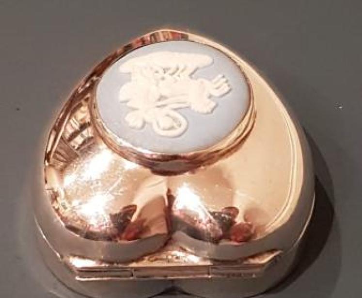 Antique Silver Heart Shaped Ring Box - Image 4