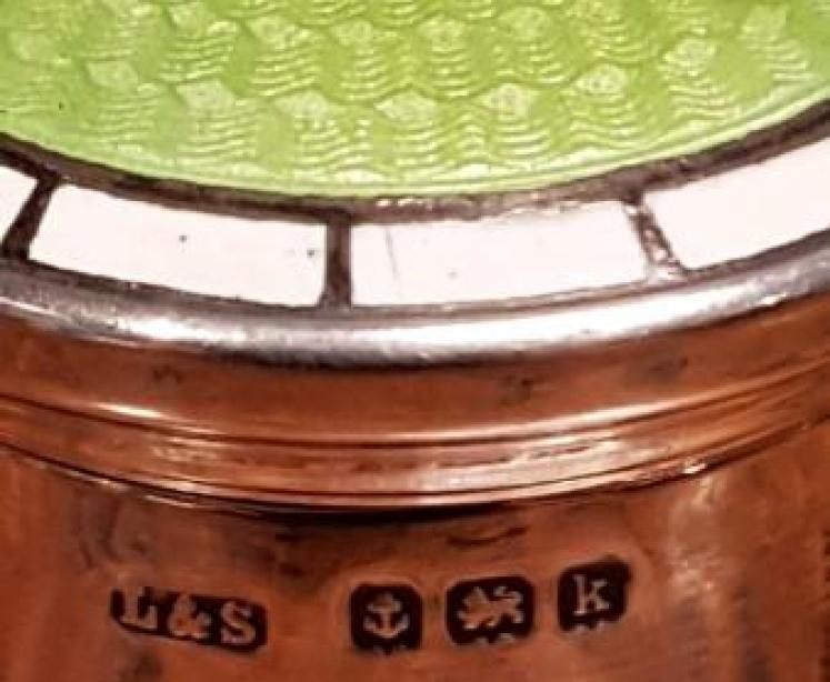 Edwardian Silver and Lime Green Enamel Pill Box - Image 4