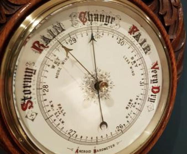 Impressive Antique Victorian Carved Oak Banjo Barometer - Image 4