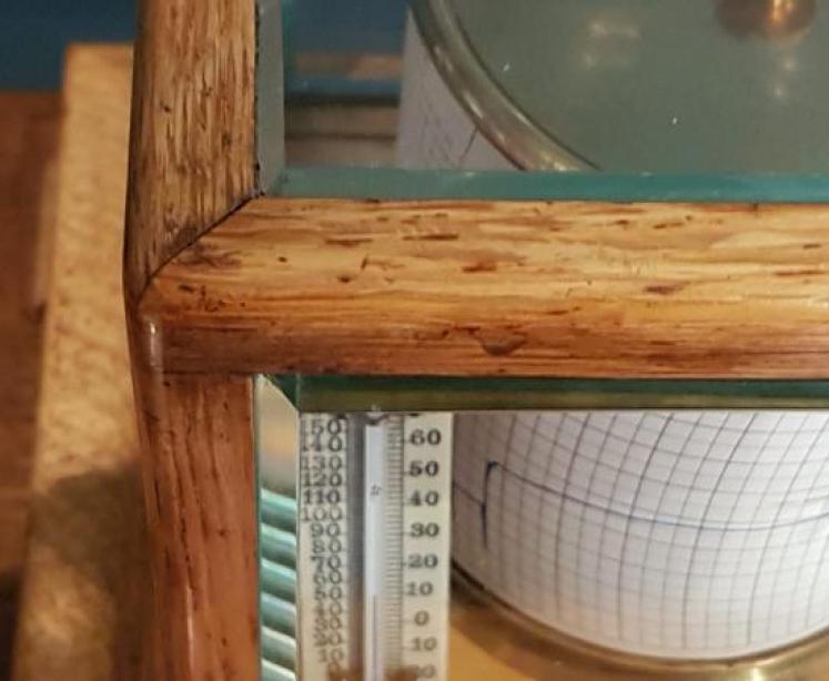 Superior Quality Victorian Oak Barograph - Image 5