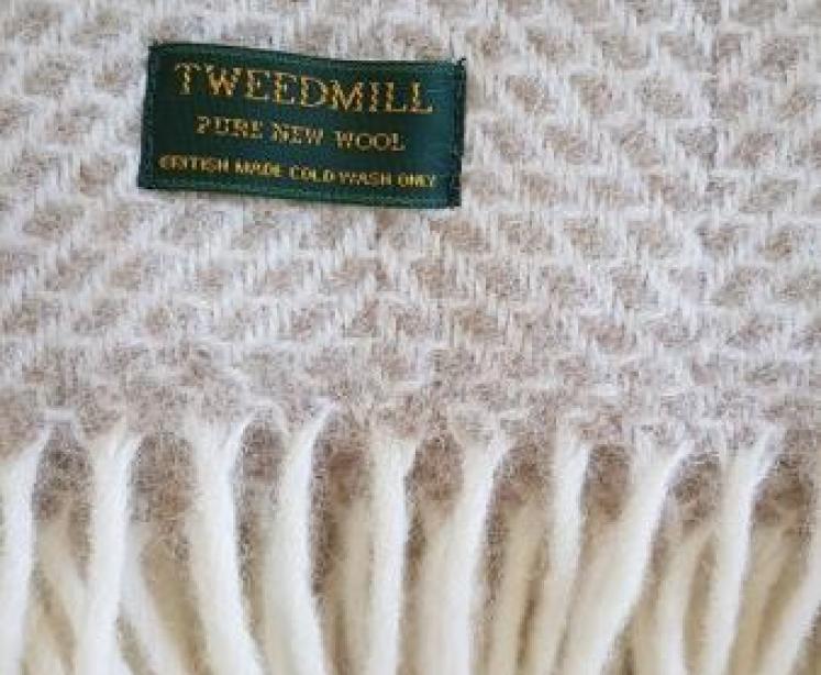 Tweedmill Beehive Oatmeal Throw  - Image 2