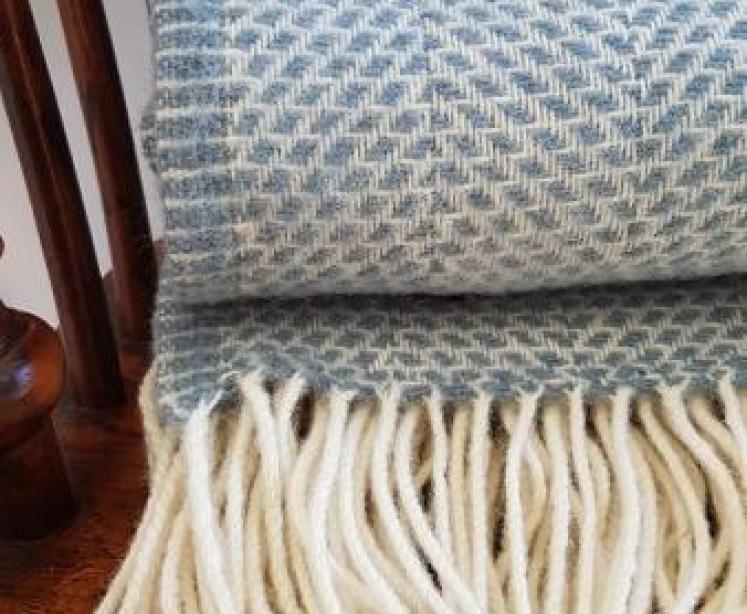 Tweedmill Beehive Petrol Throw - Image 3