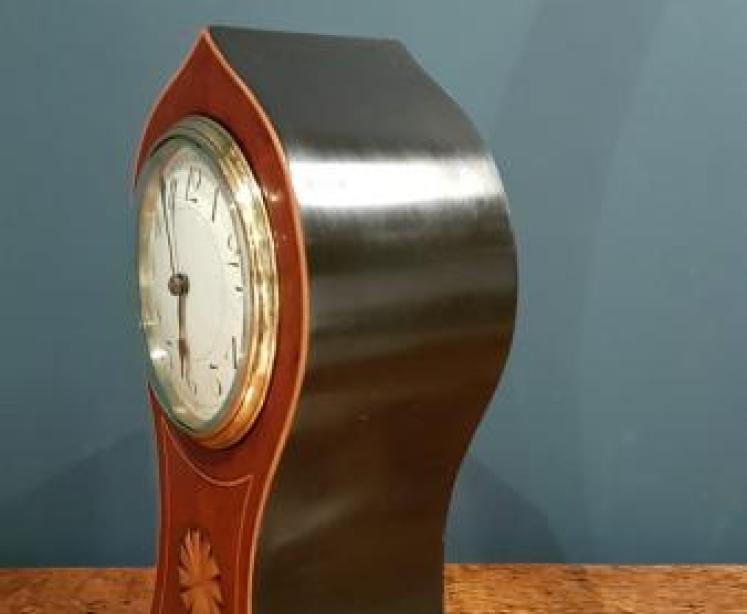 Superb Edwardian Keyhole Shaped Mantel Clock - Image 2