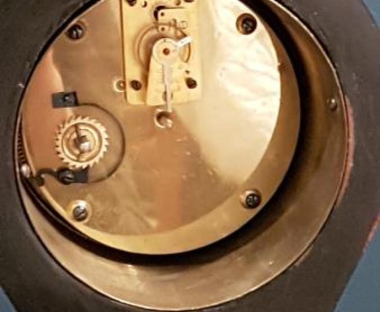 Superb Edwardian Keyhole Shaped Mantel Clock - Image 3