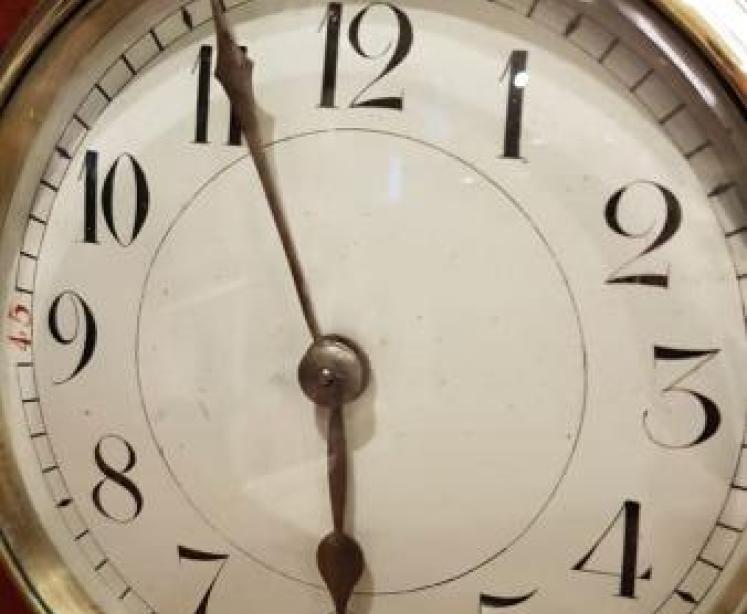 Superb Edwardian Keyhole Shaped Mantel Clock - Image 4