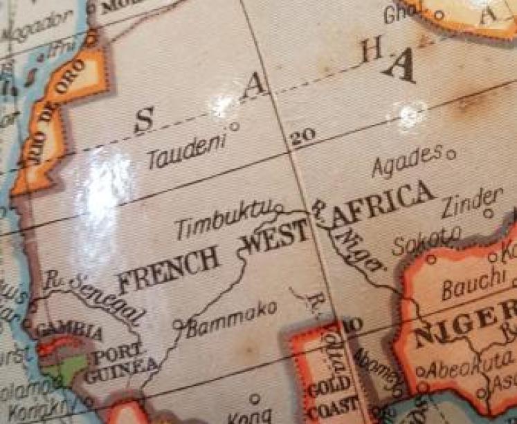 1920's Geographica 10" Terrestrial Globe - Image 5