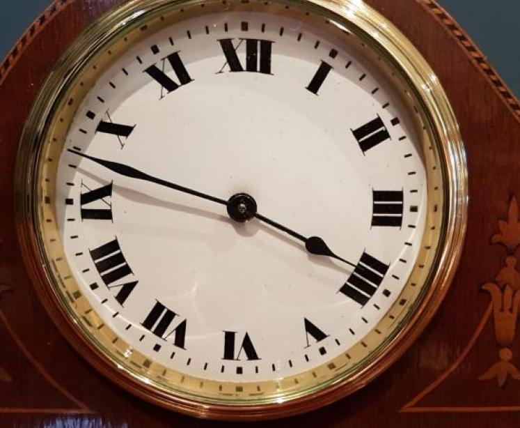 Fine Quality Edwardian Inlaid Mahogany Napoleon Hat Mantel Clock - Image 2