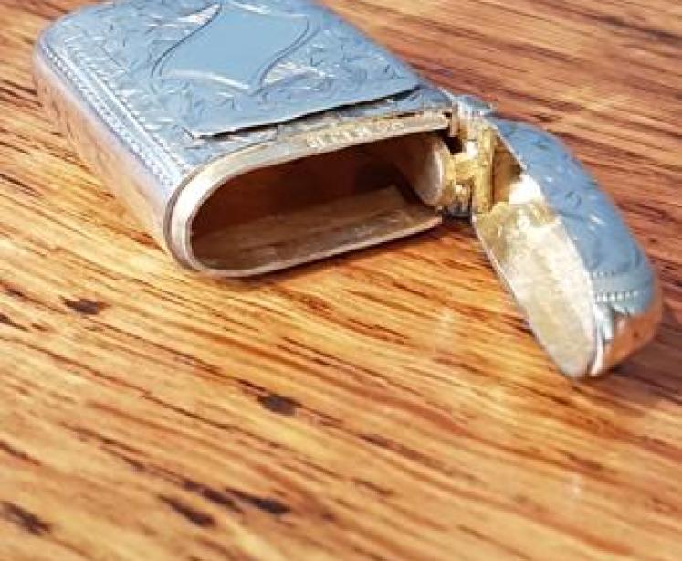 Antique Silver Engraved Vesta and Stamp Case - Image 4