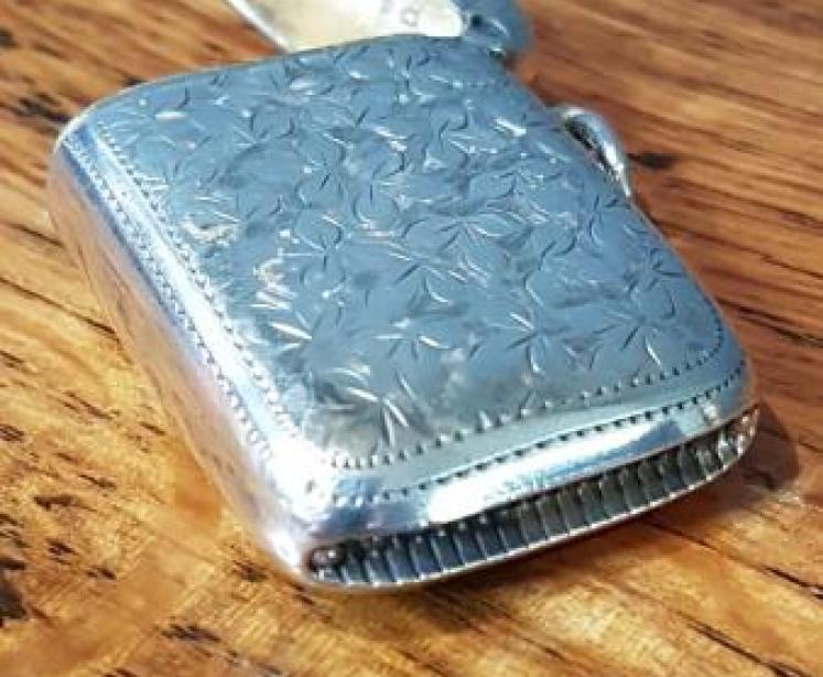 Antique Silver Engraved Vesta and Stamp Case - Image 5