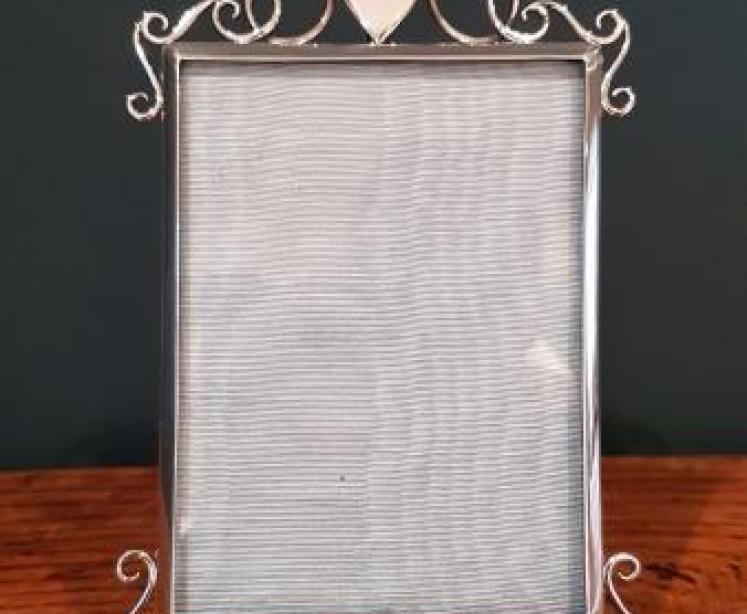 Superb Antique Silver Photo Frame  - Image 1