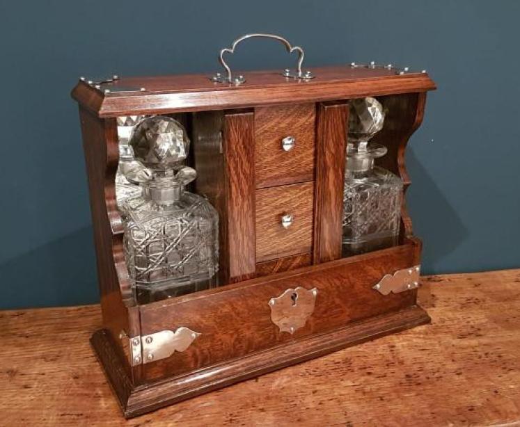 Superb Antique Oak Two Bottle Three Drawer Tantalus - Image 5