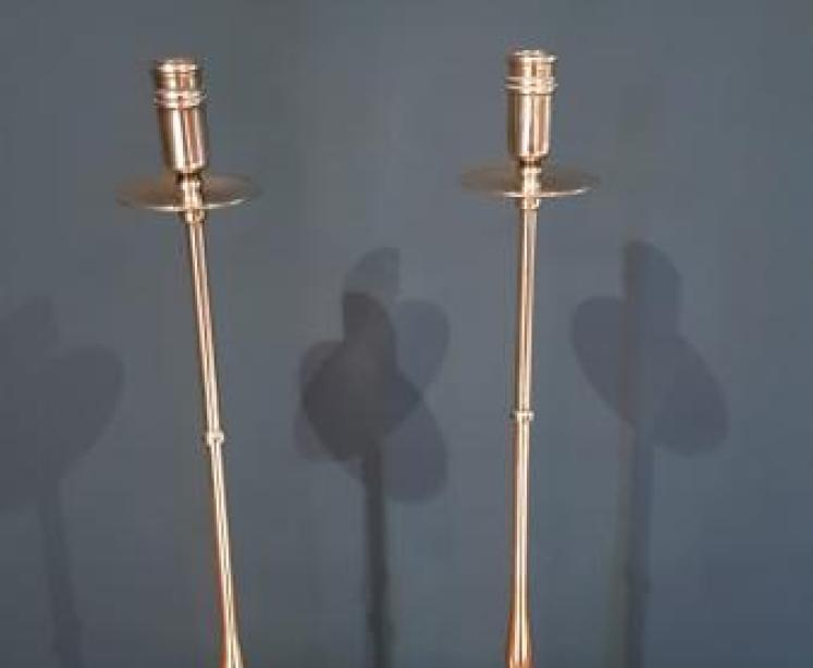 Pair of Elegant Tall Victorian Brass Candlesticks - Image 7