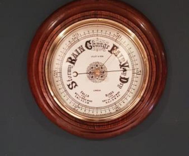 Victorian Oak Android Barometer - Image 1