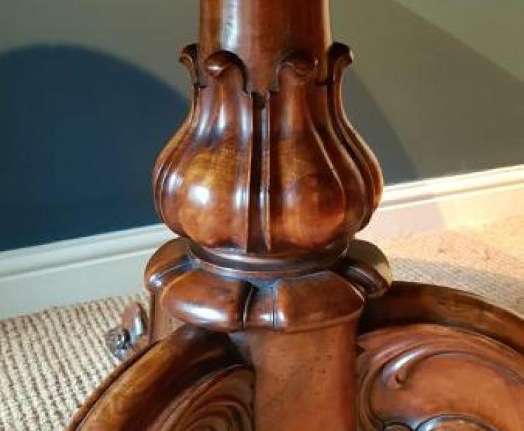 Victorian Burr Walnut Circular Table - Image 5