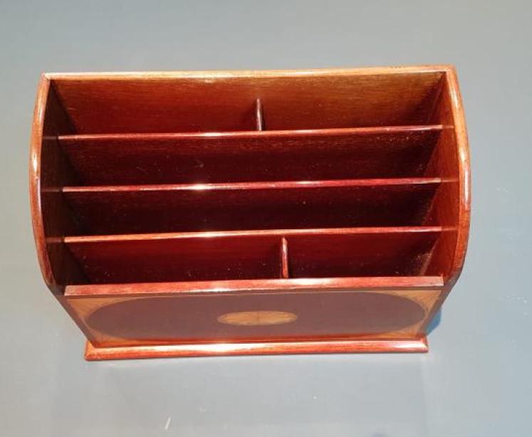 Edwardian Mahogany Sheraton Inlaid Letter Rack - Image 5