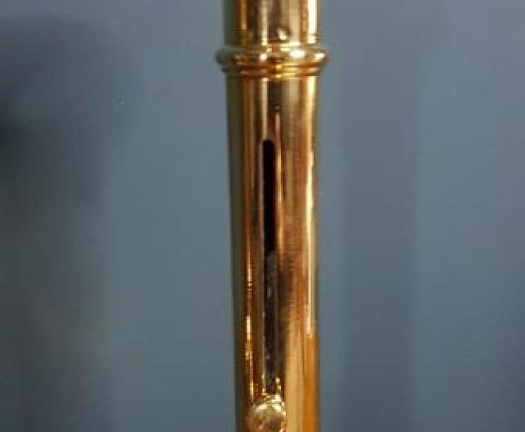 Superb Pair of George III Brass Candlesticks with Dished Bases - Image 4