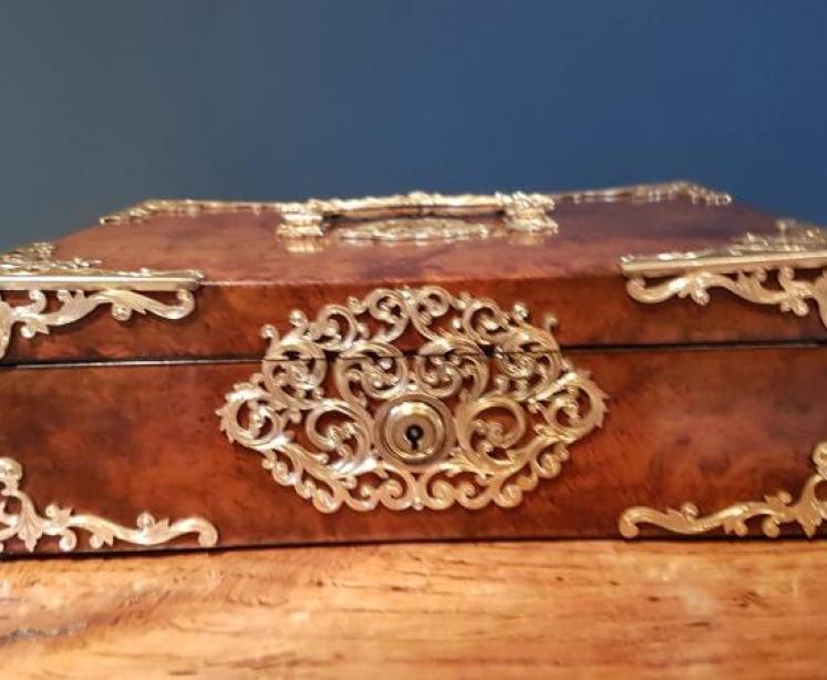 Superb Victorian Walnut and Ormolu Trimmed Jewellery Box - Image 6