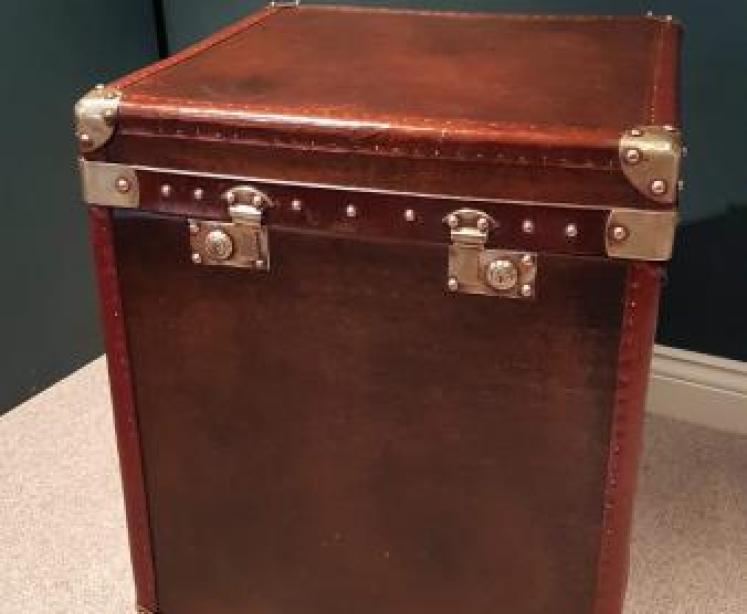 Superb Antique Leather and Brass Trimmed Trunk - Image 4