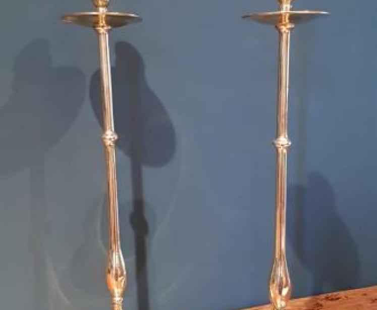 Pair of Slim Elegant Victorian Brass Candlesticks  - Image 2