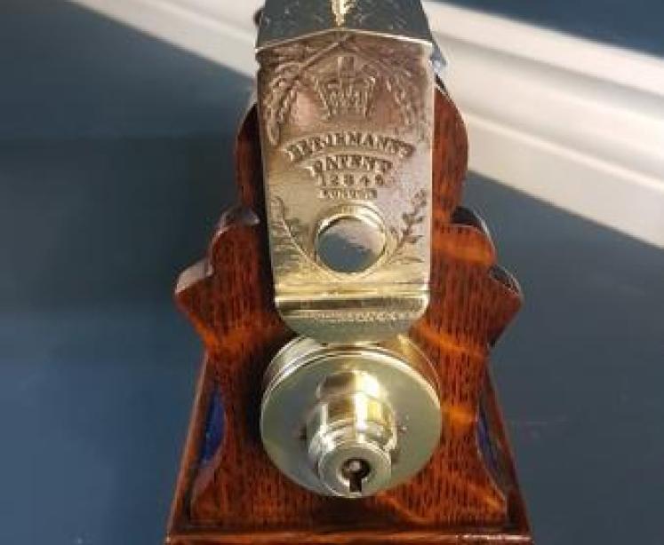 Victorian Betjamann's Three Bottle Liqueur Tantalus - Image 3