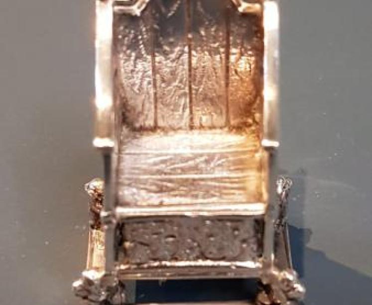 King Edward VII Silver Coronation Commemorative Throne - Image 1
