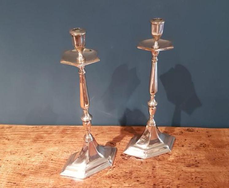 Pair of Superior Quality Victorian Cast Brass Candlesticks - Image 2