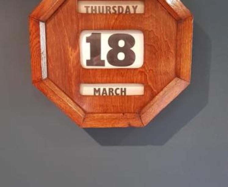 1920's Oak Perpetual Wall Calendar - Image 1