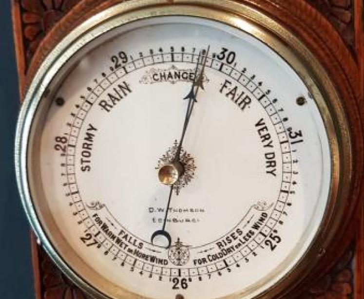 Small Antique Carved Oak Banjo Barometer - Image 3