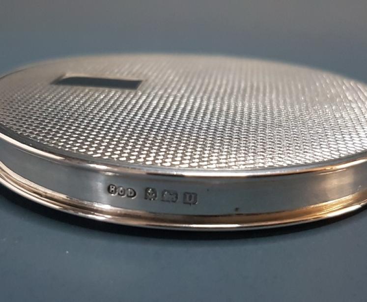 George V Period Silver Engine Turned Compact - Image 3