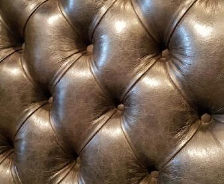 Superb Victorian Button Back Leather Wing Back Arm Chair - Image 5