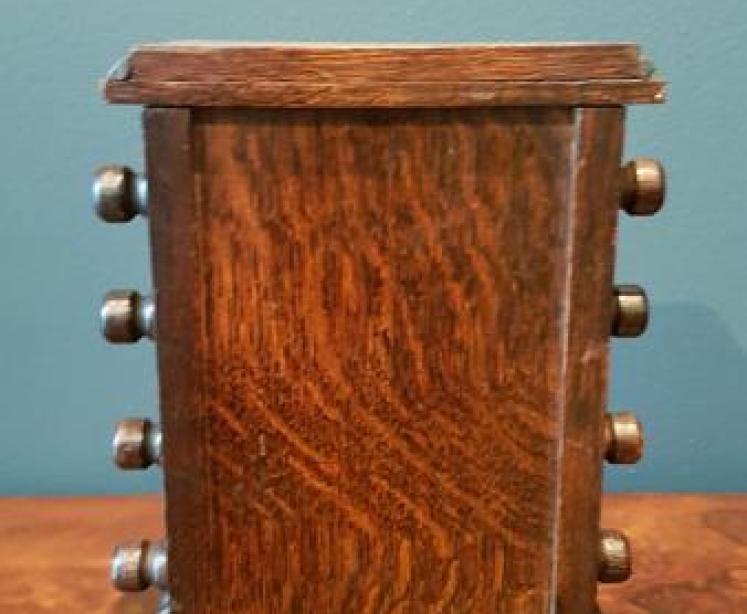 Victorian Oak Perpetual Desk Calendar - Image 2