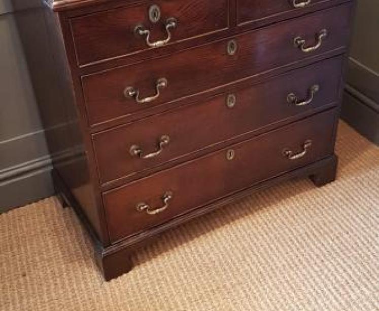 Small George III Oak Chest of Drawers - Image 2