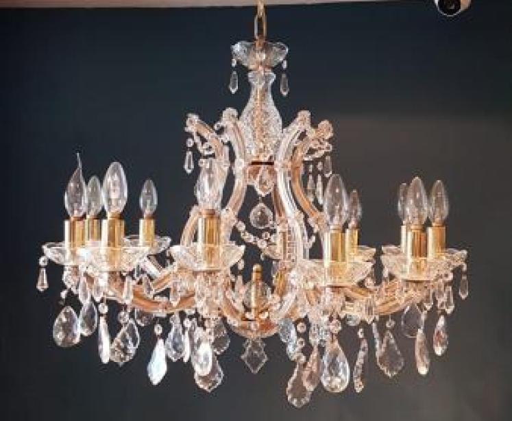 Fine Quality Cut Crystal Chandelier - Image 1