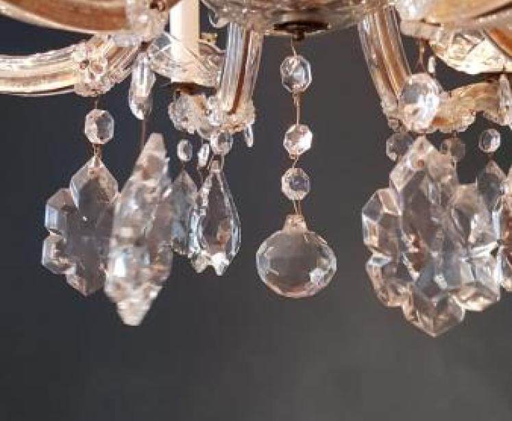 Fine Quality 1920's Cut Crystal Chandelier - Image 3