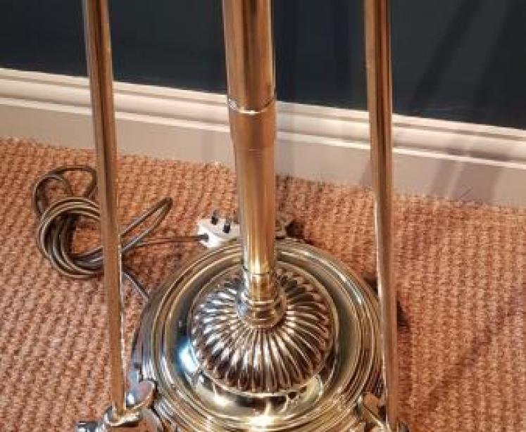 Late Victorian Brass Rise and Fall Lamp Standard - Image 3
