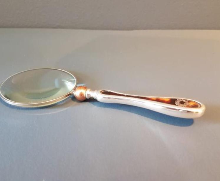 Silver and Tortoise Shell Handle Magnifying Glass - Image 2