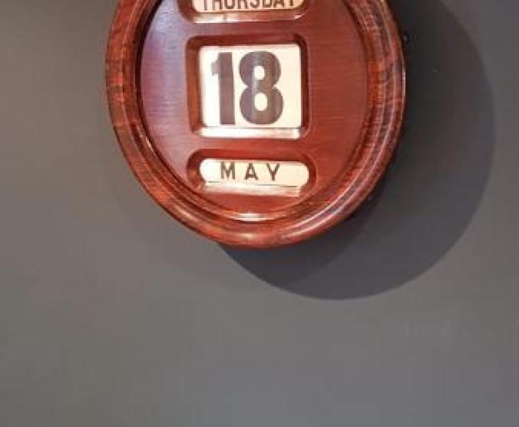 Victorian Oak Perpetual Wall Calendar - Image 2