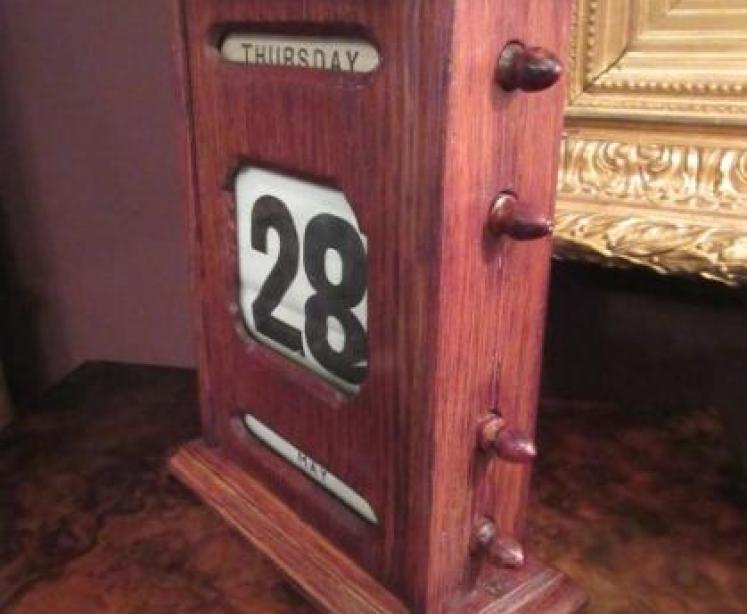 Large Edwardian Oak Perpetual Desk Calendar - Image 2