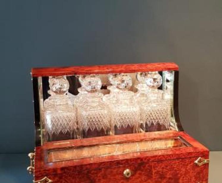 Superb Victorian Amboyna Tantalus Box - Image 1