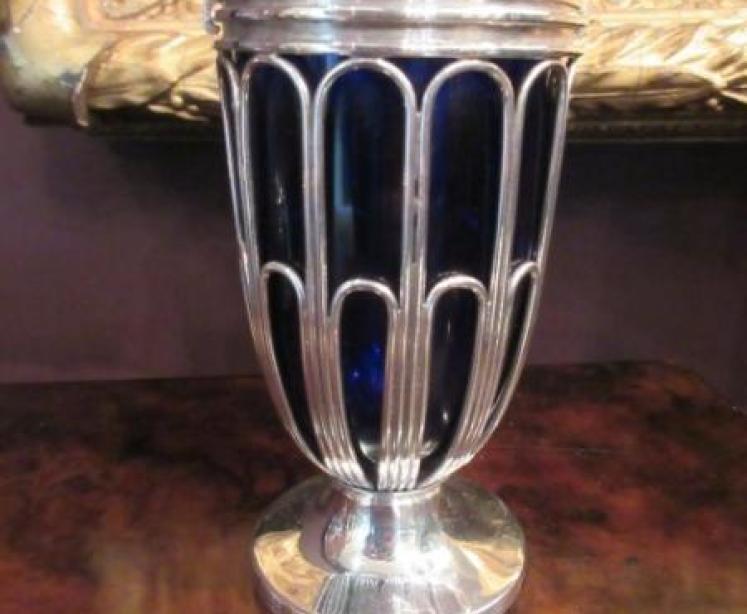 Edwardian Period Solid Silver Castor - Image 2