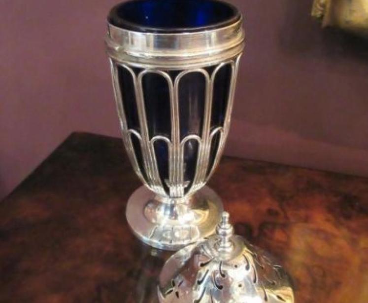 Edwardian Period Solid Silver Castor - Image 4