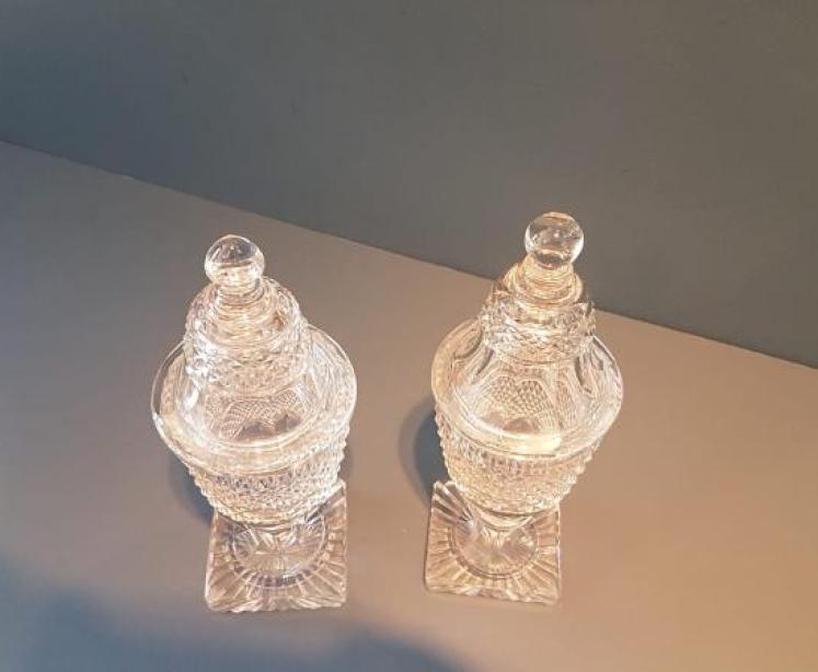 Pair of Early Victorian Cut Crystal Sweet Meat Dishes - Image 7